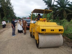 Bupati Hendrajoni Tinjau Pengerjaan Jalan Kabupaten di Lunang