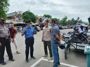 Tim Gabungan Pemkab Pessel, Lakukan Operasi Yustisi