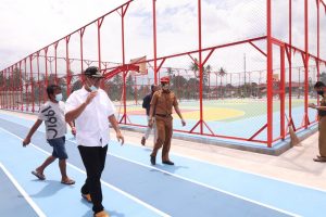 Ada Lapangan Olahraga Terbuka di Padang Kadudak, Rumput Futsalnya Berstandar FIFA Lho!