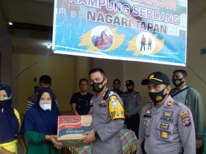 Warga Terdampak Banjir, Ucapkan Terima Kasih pada Kapolres Pessel