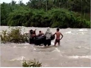 Hanyut di Sungai Lubuk Betung, Tiga Ditemukan Meninggal, Dua Lagi Dalam Pencarian