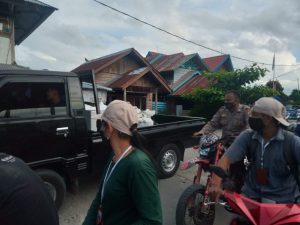 Distribusi Logistik di Siberut Dengan Pengawalan Ketat