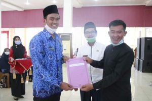 Wabup Serahkan SK 62 CPNS Formasi 2019 