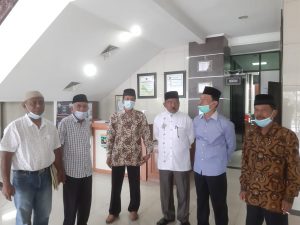 Datangi DPRD Sumbar, Tokoh Masyarakat Pessel dan Sosel Minta Jalan Tembus Dilanjutkan