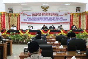 DPRD Tanah Datar, Gelar Paripurna Dengarkan Pidato Pertama Bupati Terpilih