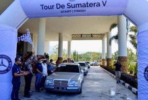 Kunjungi Landmark Kota Padang, Plt Wako Hendri Septa Sambut Baik TDS V Mercedes-Benz Indonesia