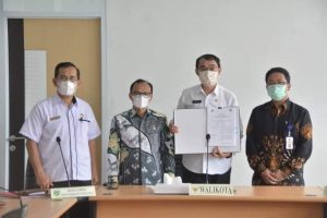 Bersama 84 Pemda, Padang Panjang Tanda Tangani Dokumen PKS