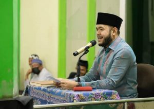 Masjid Babussalam Terima Bantuan 20 Juta dari TSR, Diserahkan Langsung Wako Padang Panjang