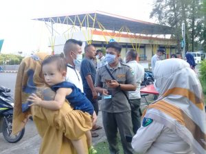 53 Penghunjung Wisata Pantai Carocok Painan Terjaring Operasi Yustisi