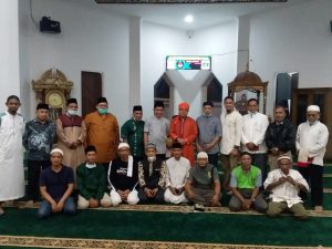 Ustadz Orange, Sampaikan Tausiah di Masjid Terapung Samudera Ilahi Carocok