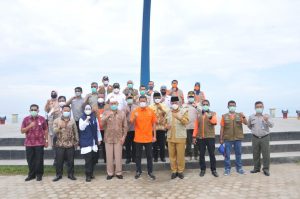 Kepala BNPB Ajak Tanami Pohon Pinggiran Pantai, Gubernur Sumbar Katakan Perlu Jadi Gerakkan Bersama.