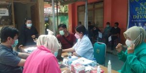 Kodim 03/07 TD Berikan Vaksinasi Gratis di Padang Panjang