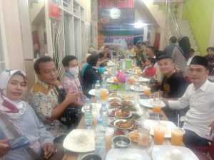 Sejumlah Wartawan di Dharmasraya Gelar Buka Puasa Bersama dengan Satu Profesi