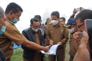 Bupati Eka Putra di Pinggang Gunung Singgalang dan Gunung Marapi