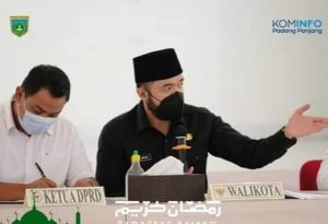 Jika Padang Panjang Zona Merah, Shalat ‘Id di Rumah