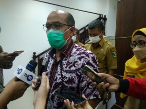 Ketua DPRD Sumbar Terima Penghargaan Green Leadership