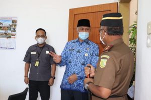 Gubernur Sumbar Resmikan Ruang Layanan Konsultasi Hukum di DPMPTSP