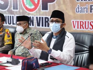 Menindaklanjuti Surat Edaran Gubernur, Walikota Padang Himbau Warga Salat IED Di Rumah Saja