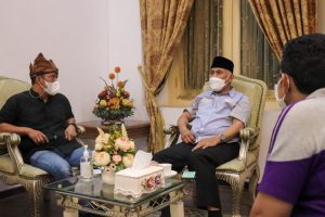 Seniman Nilai Gubernur Mahyeldi punya Perhatian Lebih untuk Penanggulangan COVID-19