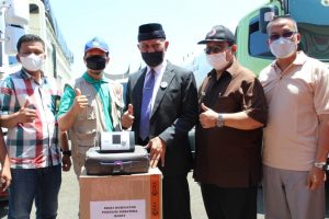 Gubernur Sumbar Terima Bantuan Ventilator, Konsentrator dan Liquid Oksigen