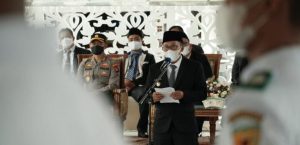 Bupati Eka Putra Kukuhkan 10 Anggota Paskibraka