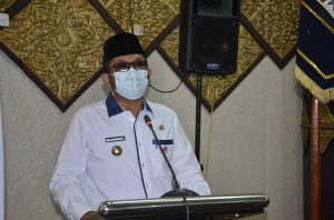 Dalam Sidang Paripurna DPRD Kota Padang Walikota Sampaikan RAPBD Tahun 2022