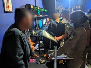 Beroperasi Sampai Dini Hari, Warnet Dirazia Pol PP