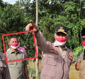 Ajudan Gubernur Coba Halang-halangi Wartawan Konfirmasi Surat Sumbangan Bertanda Tangan Mahyeldi