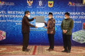 Tanah Datar Raih Penghargaan TPID 