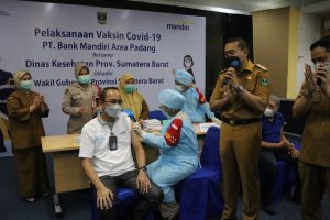 Pemprov Sumbar Targetkan Vaksinasi 50 Persen Hingga Akhir Oktober