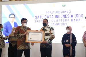 Dukung Statistik Sektoral, Sumbar Raih Penghargaan BPS RI