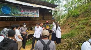 DKP3 Sawahlunto Dampingi Penerima Bantuan Ternak