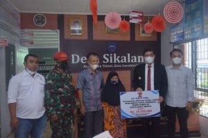 CV. Tahiti Coal Serahkan Bantuan CSR, Untuk Perbaikan Rumah Warga Sekitar Tambang