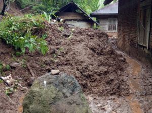 Akibat Longsor, Dua Kampung di Lagan Mudik Punggasan Terisolasi