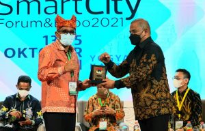 Tampil Sebagai Narasumber Wako Hendri Septa Beberkan Konsep Smart City