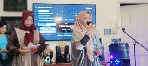 Satu Hari Bersama Hj. Haslinda Guru SD Pertiwi 3 Padang