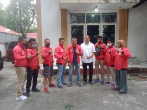 Ketua KONI Sumbar Lepas Atlet Wushu Bertarung