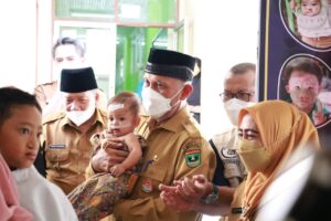 Gubernur Mahyeldi Apresiasi Operasi Bibir Sumbing Gratis oleh IASMA 1 Bukittinggi