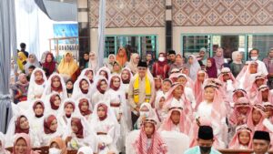 Bupati Safaruddin Dt Bandaro Rajo Buka Perayaan Khatam Al-Qur’an di Sungai Kamuyang