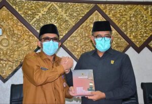 Dalam Sidang Paripurna Kota Padang, Wako Hendri Septa Sampaikan 3 Ranperda Penting