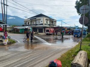 Pasca Banjir, Pemko Padang Panjang Lakukan Pembersihan