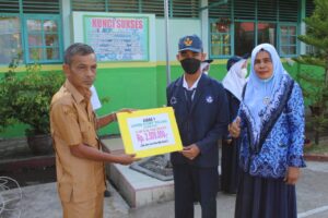 Dua Siswa UPT SMPN 1 Koto XI Tarusan Raih Penghargaan Story Telling