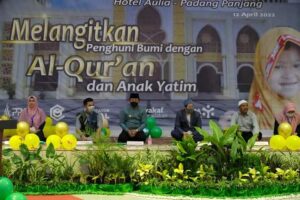 Wawako Asrul Dinobatkan sebagai Bapak Anak Yatim Padang Panjang