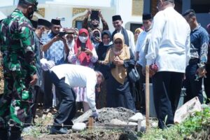 Bupati Eka Putra Resmikan Masjid Nurul Qolbi di Pagaruyung