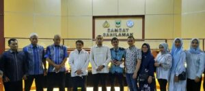 Tak Hanya Masjid dan Rumah Warga, Safari Ramadan Wagub Juga Kunjungi Unit Samsat