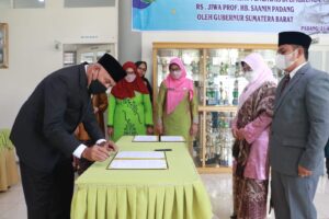 Lantik 20 Pejabat RSJ HB Saanin, Gubernur Mahyeldi Minta Tingkatkan Layanan Instalasi Napza