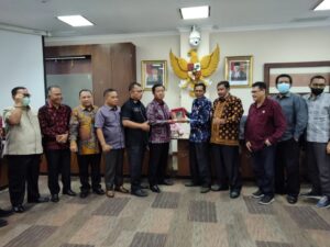 BK dan Bamus DPRD Provinsi Jambi Kunjungi DPRD Sumbar