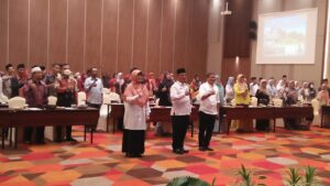 Pemangku Adat dan Bundo Kanduang Se-Kabupaten Dharmasraya Bimtek di Padang