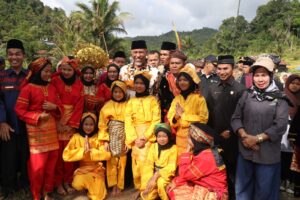 Resmikan Masjid Nurul Iman, Perbaikan Jalan Provinsi Pagadih Dapat Dukungan Gubernur