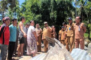 Bupati Pasaman Kunjungi Korban Banjir, Penanganan Cepat Segera Dilakukan